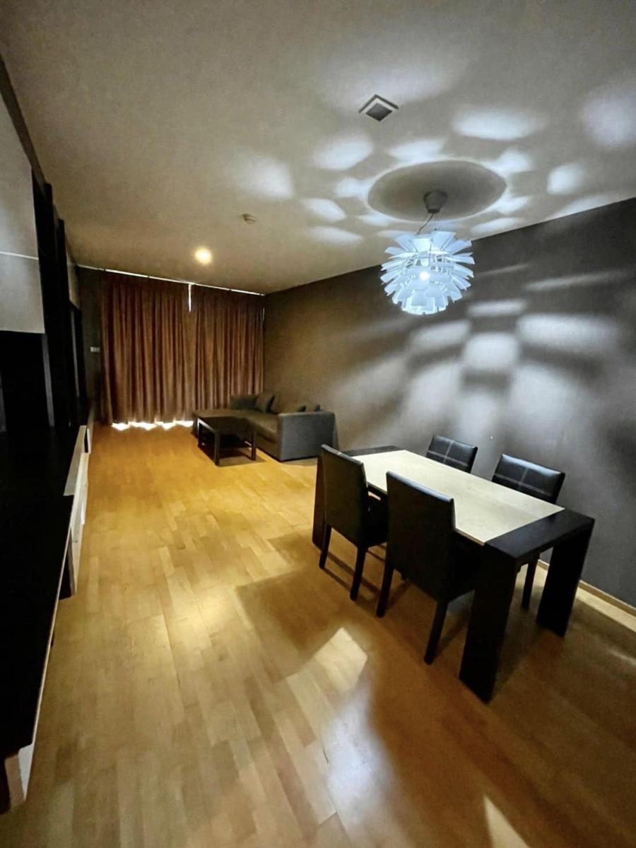 อิสระ สุขุมวิท 42 [issara sukhumvit 42 ]