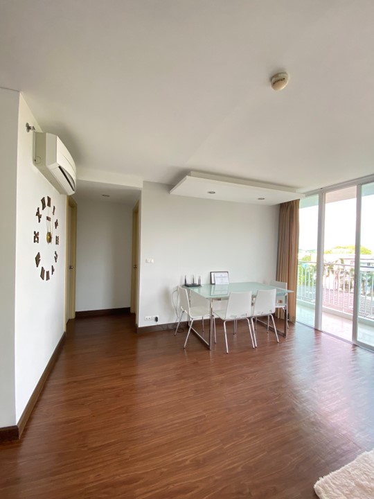 เดอะ ไลต์ สวนหลวง คอนโดมิเนียม [The Light Suanluang Condominium]