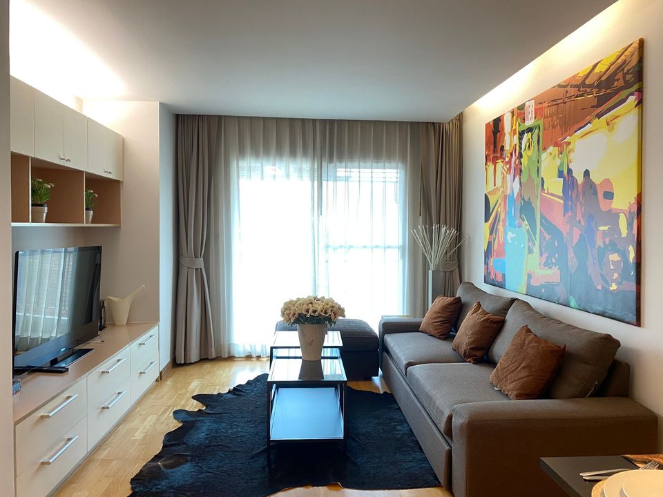 เรสซิเดนซ์ 52 [Residence 52]