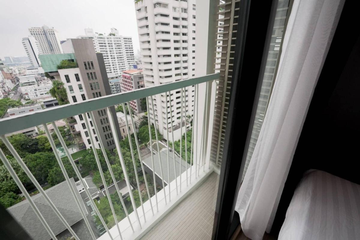 โนเบิล รีโคล สุขุมวิท 19 [Noble Recole Sukhumvit 19]
