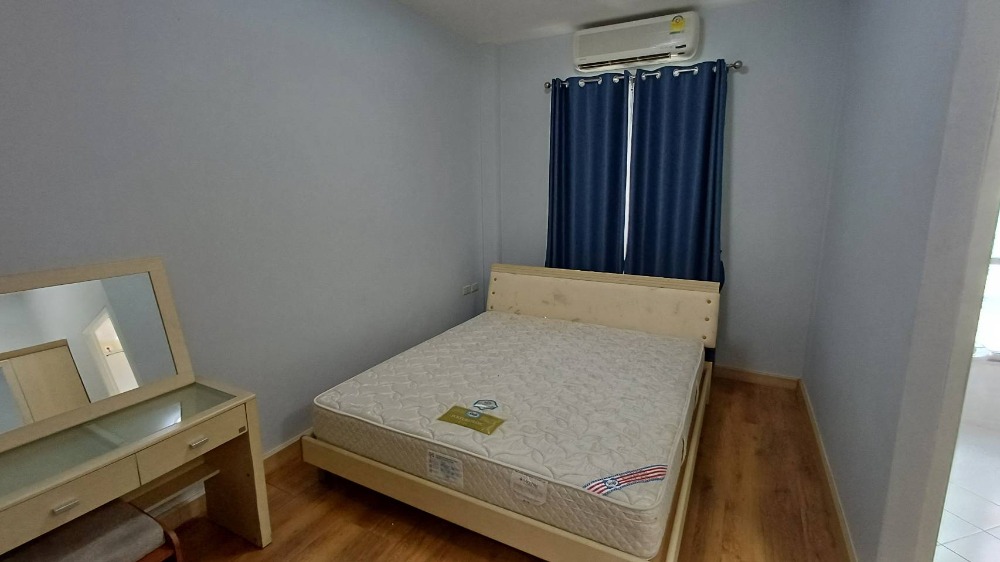 บ้านกลางเมือง โชคชัย 4 [BAAN KLANG MUANG CHOKCHAI 4]