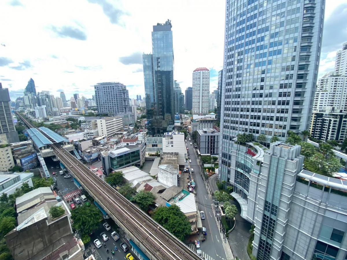 สิริ แอท สุขุมวิท [Siri At Sukhumvit]