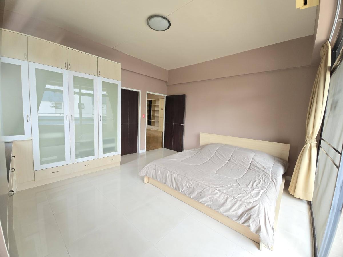 เซนต์ชาร์ม คอนโดมิเนียม [St.Charm Condominium]
