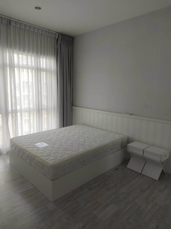 แมเนอร์ สนามบินน้ำ [Manor Sanambinnam]