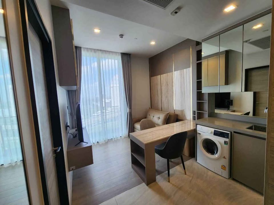 เดอะ เครสท์ พาร์ค เรสซิเดนเซส [The Crest Park Residences]