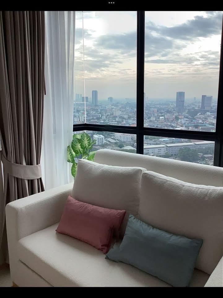 เอลลิโอ เดล เนสท์ อุดมสุข [Elio Del Nest Udomsuk]