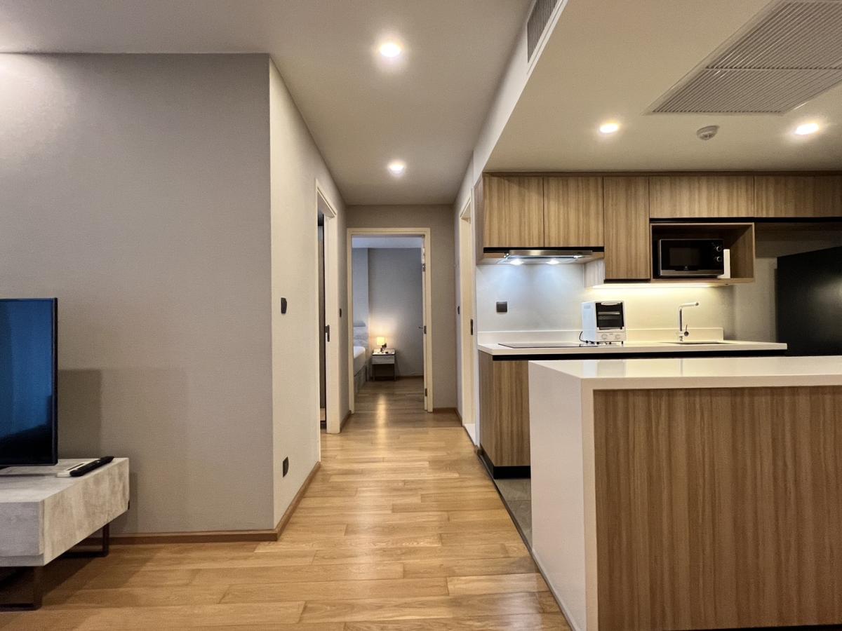 ณ วรา เรสซิเดนซ์ [Na Vara Residence]