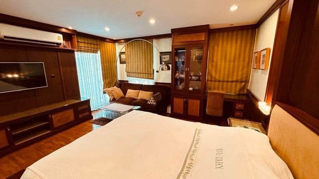 บ้าน สิริ สาทร [Baan Siri Sathorn]