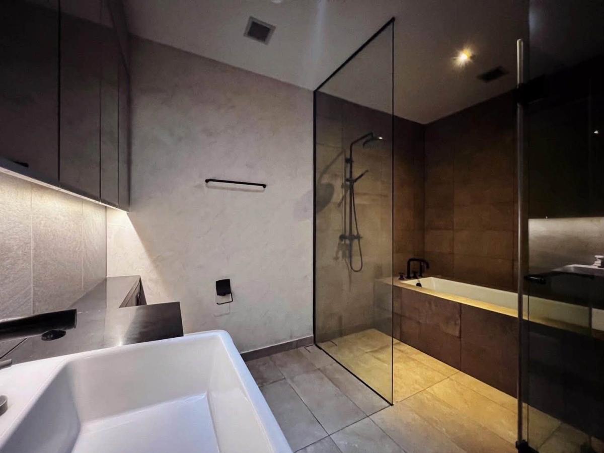 เดอะ ลอฟท์ อโศก [The Lofts Asoke]